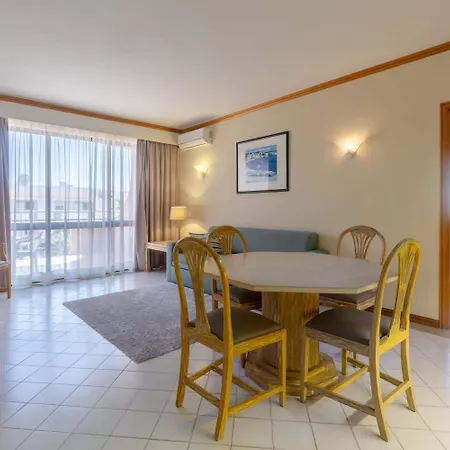 Luna Clube Oceano 3* אלבופיירה