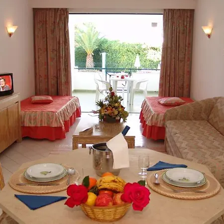 Luna Clube Oceano 3* אלבופיירה