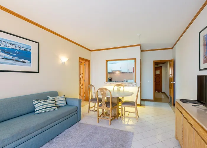 Aparthotel Luna Clube Oceano 3*